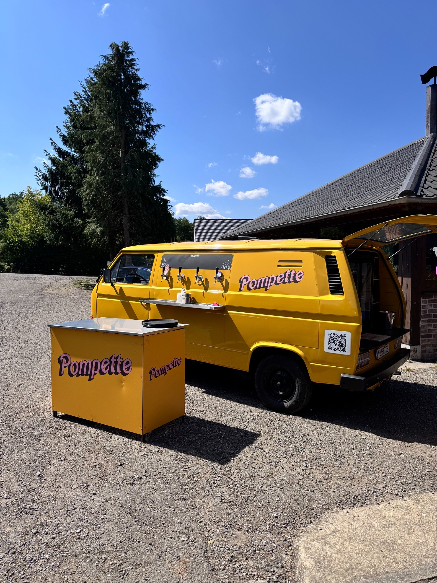 Le bar mobile Pompette sur un lieu de réception