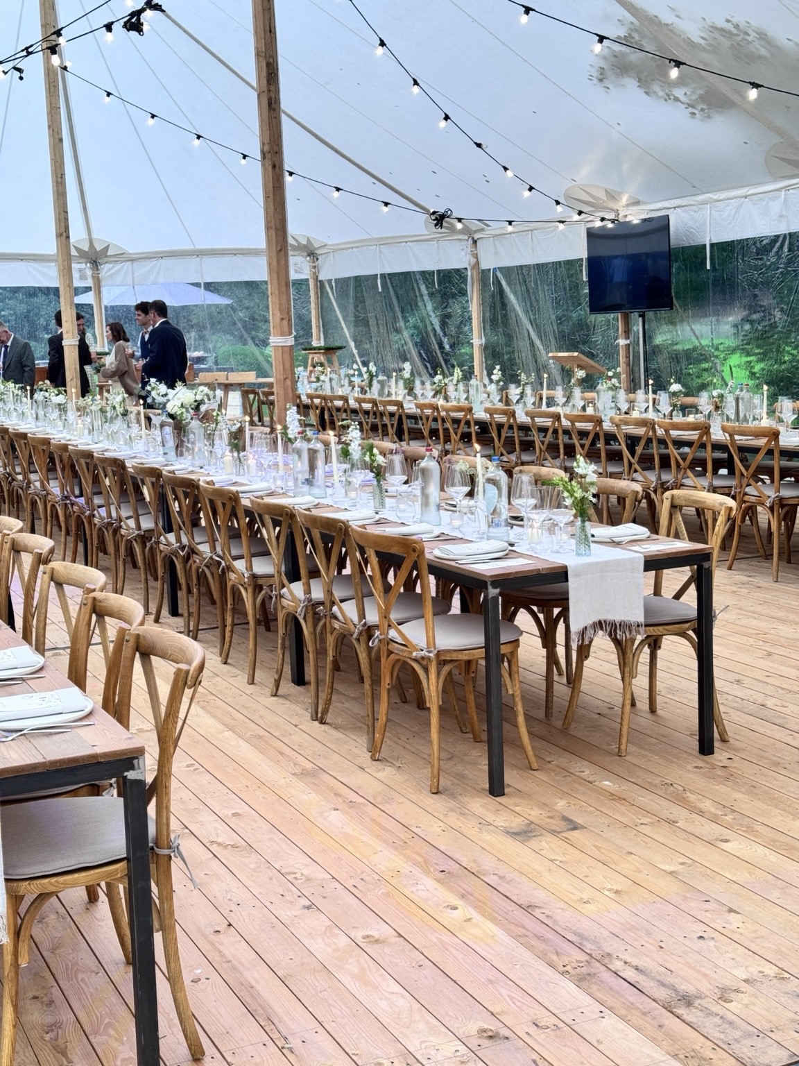 Table dressée pour une réception Pierre-Michel Traiteur